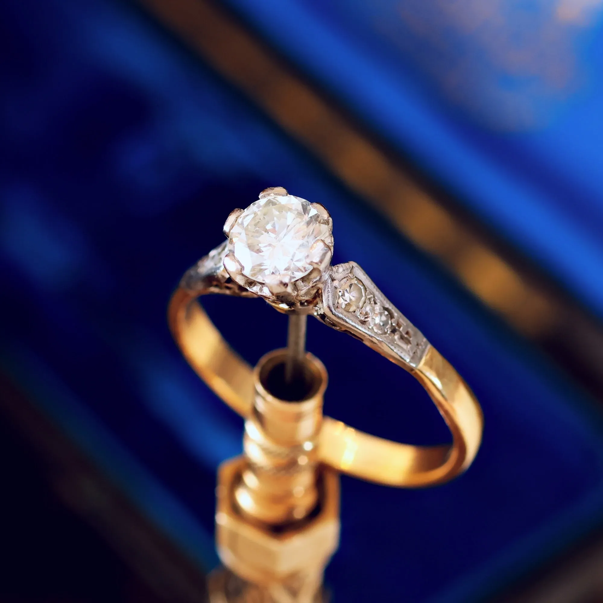 Classic Vintage Brilliant-Cut Diamond Engagement Ring