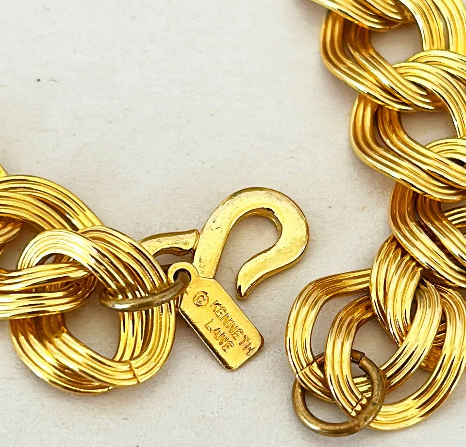 Classic vintage gold tone metal link necklace