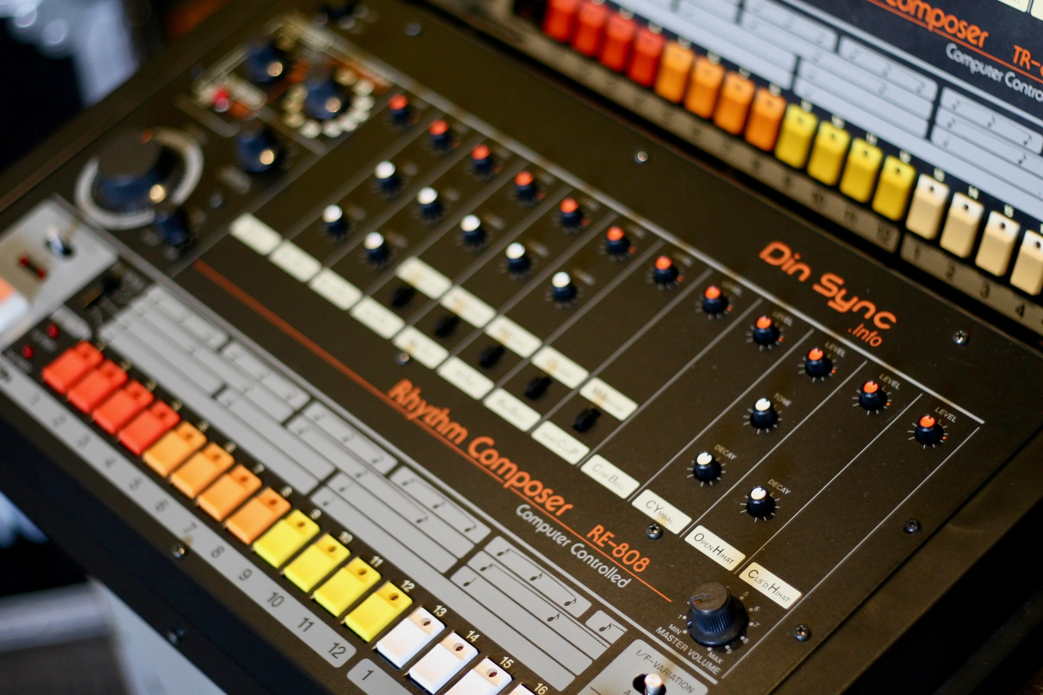 Din Sync RE-808