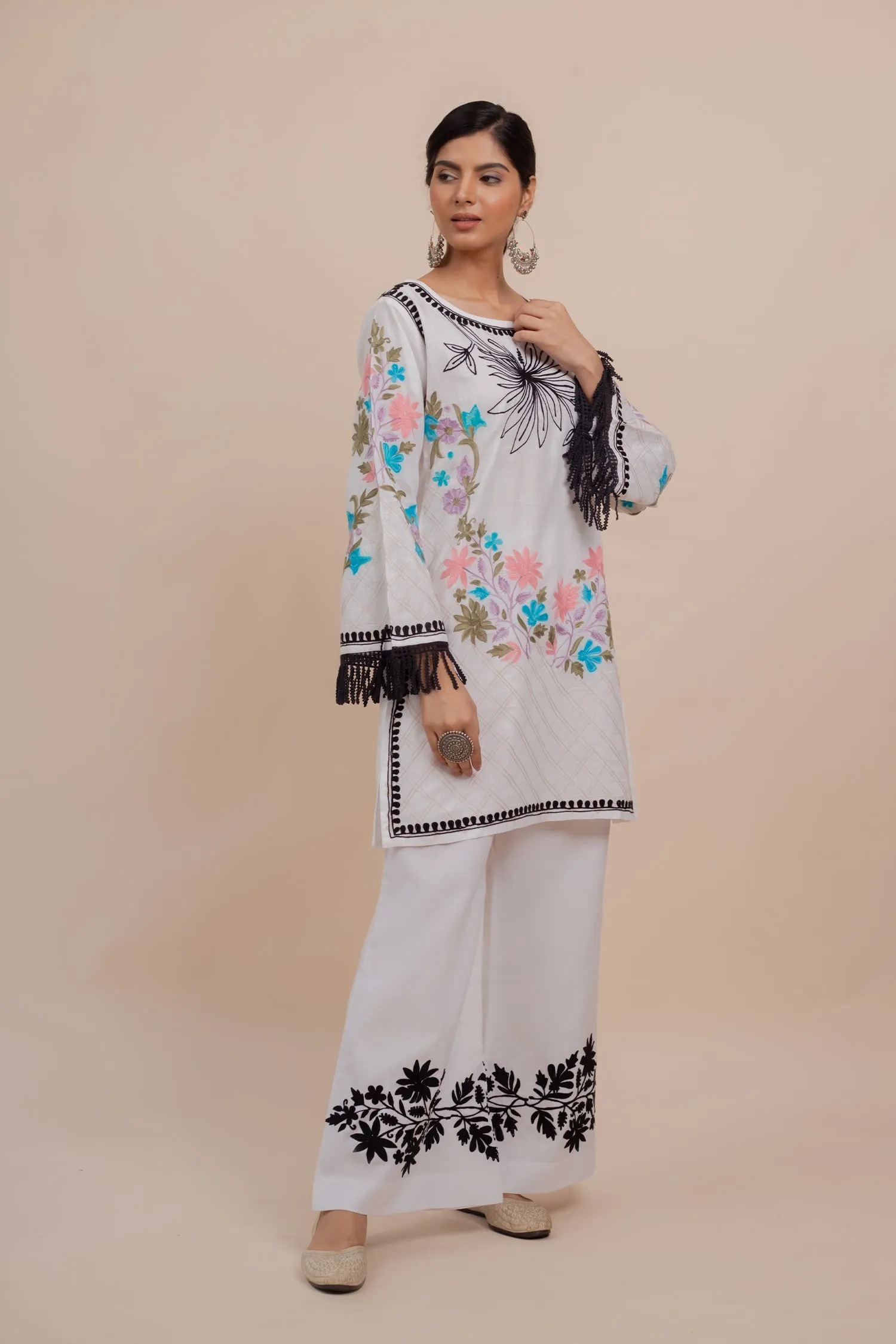 Falak Kashmiri Kurta Set - White