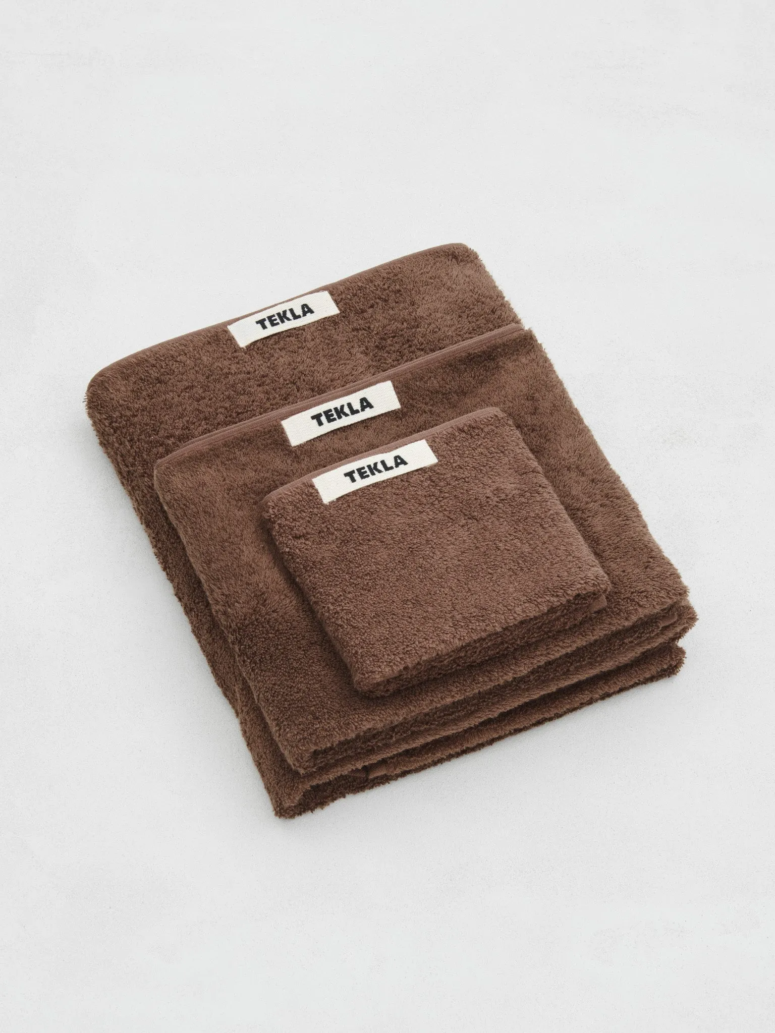 Hand Towel in Kodiak Brown