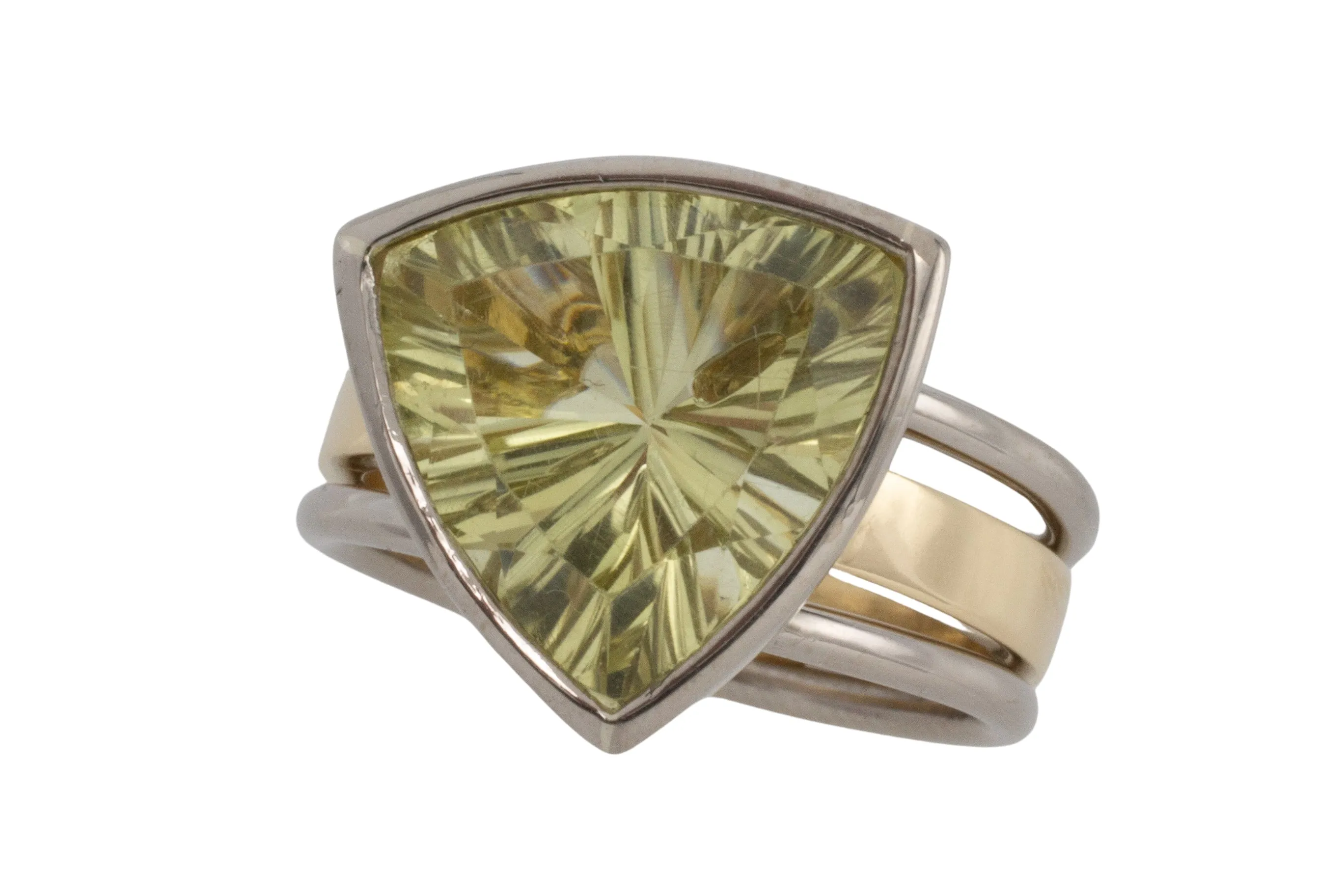 lemon quartz ring in white and yellow gold